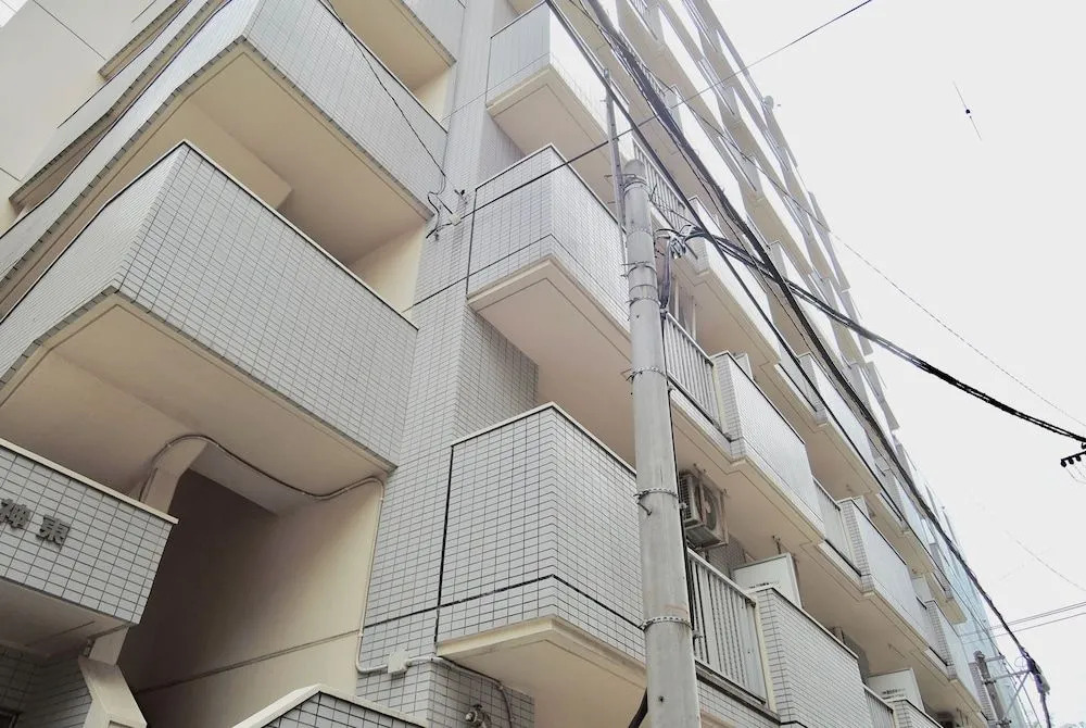 Relief Tenjin Higashi