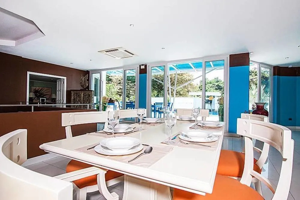 Pratumnak Argyle Villa 8 Beds