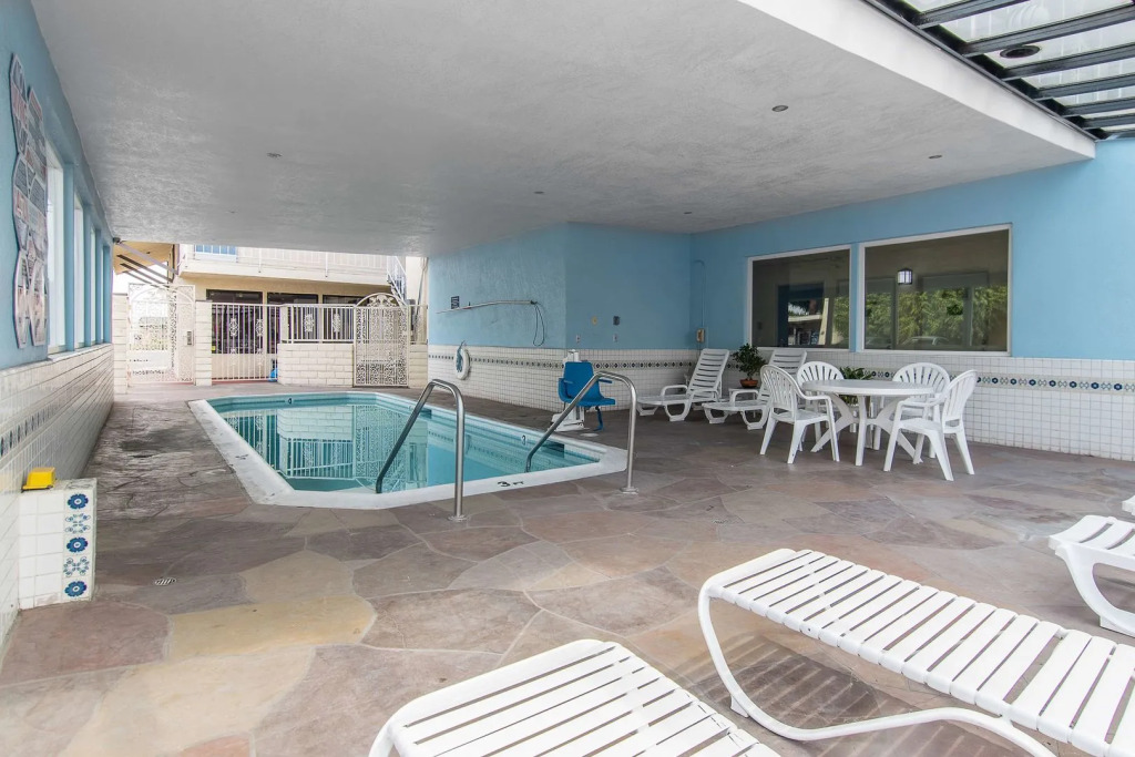 Beachside Inn