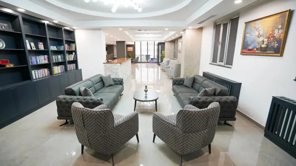 Zade Life OTEL