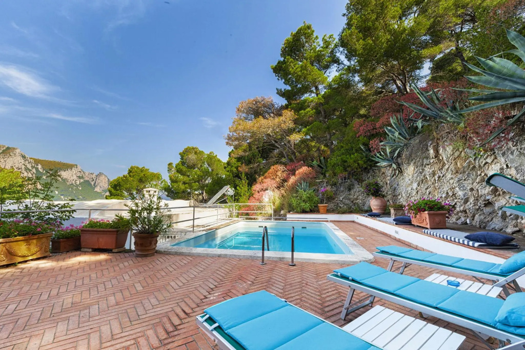 Charming Villa in Capri with pool and sea-view-VILLA MARINA