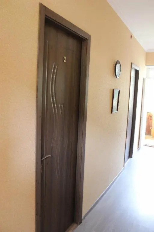 Travel Inn House Mestia • მოგზაურის სახლი