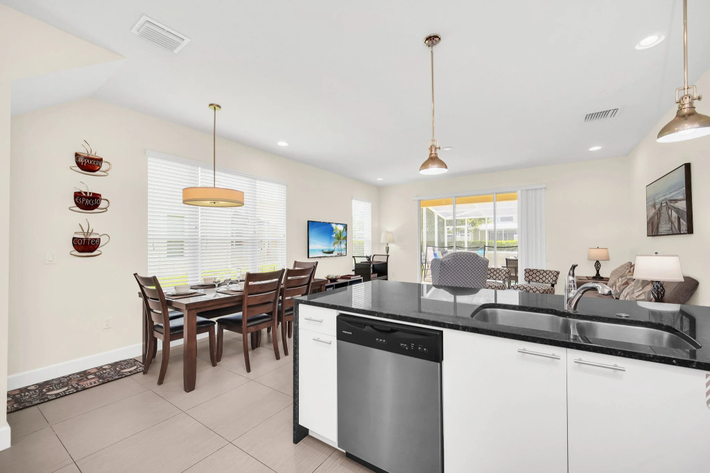 1447RETREAT , Clermont , US
