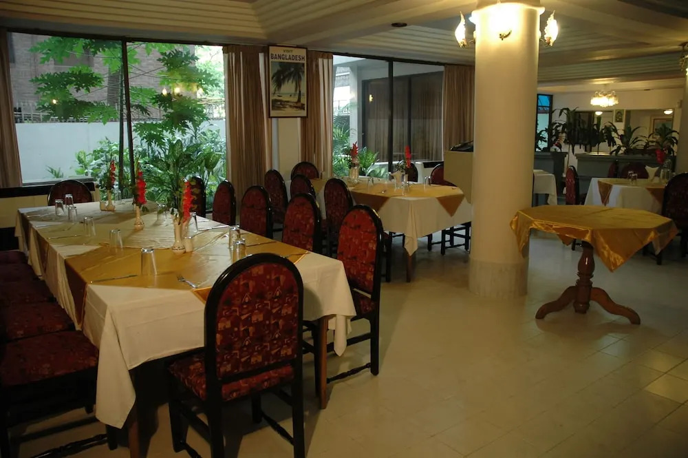 Hotel Center Point