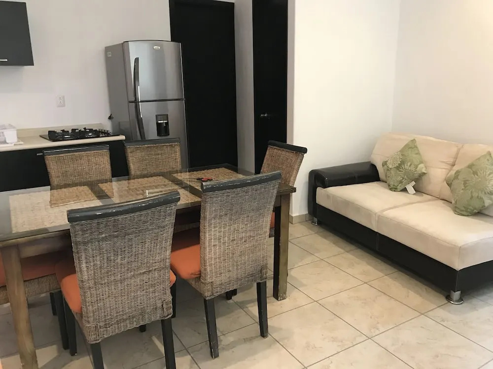 Residence 10 rooms with Garden and Pool