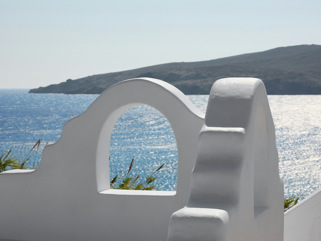 Mykonos Lolita, a Resort to Live