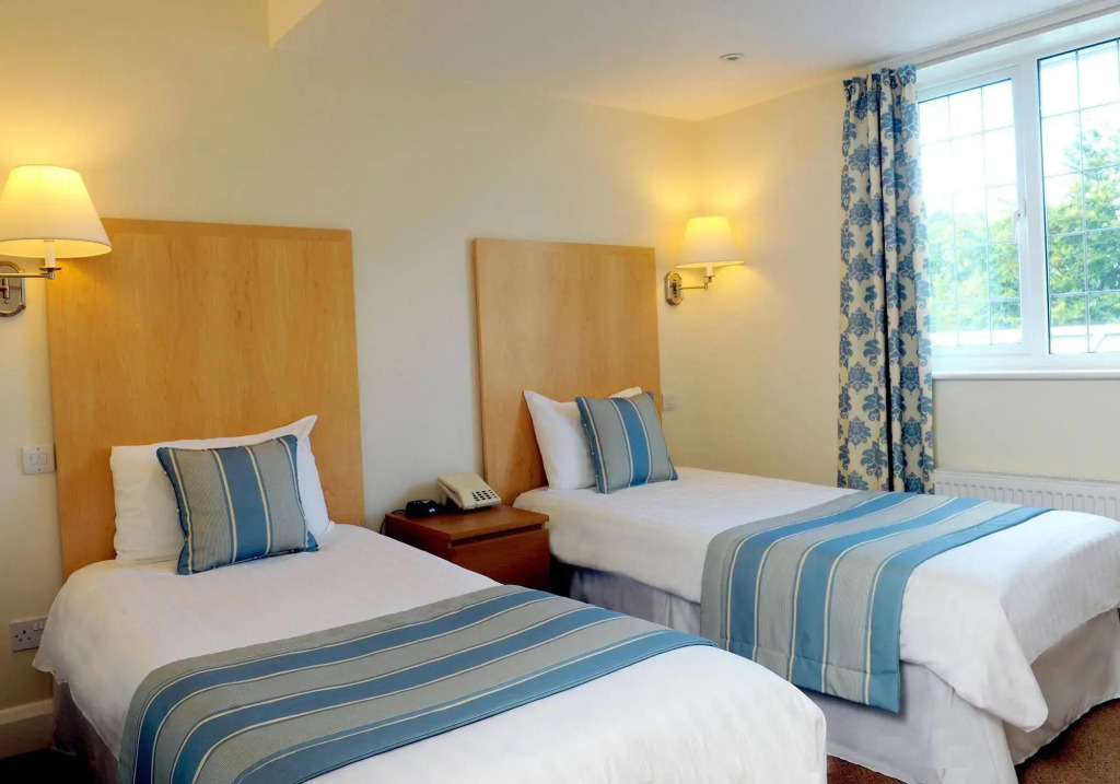 Little Silver Country Hotel