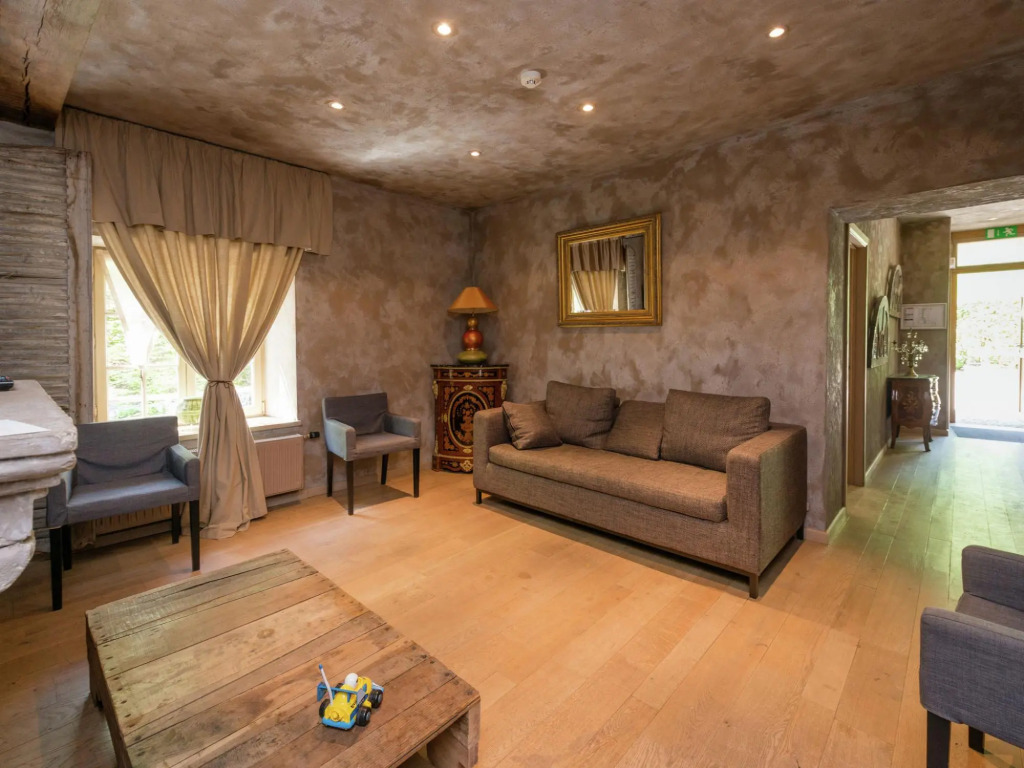 Magnificent Manor in Vresse-Sur-Semois with Sauna