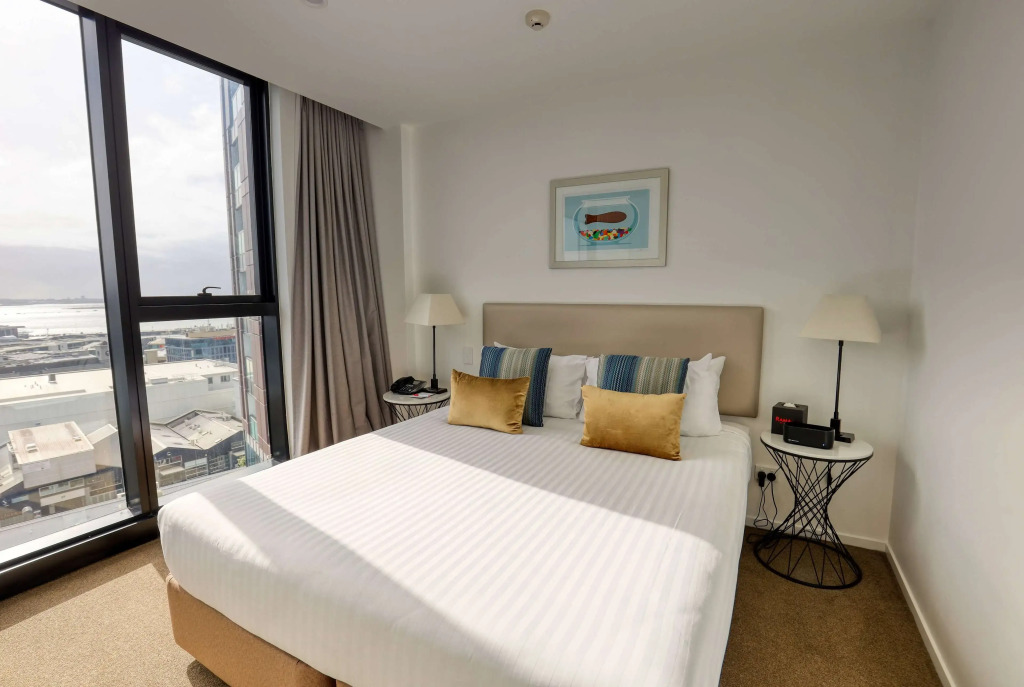 Ramada Suites By Wyndham Victoria Street West