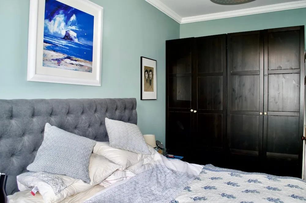 2 Bedroom Flat In Heart Of New Town