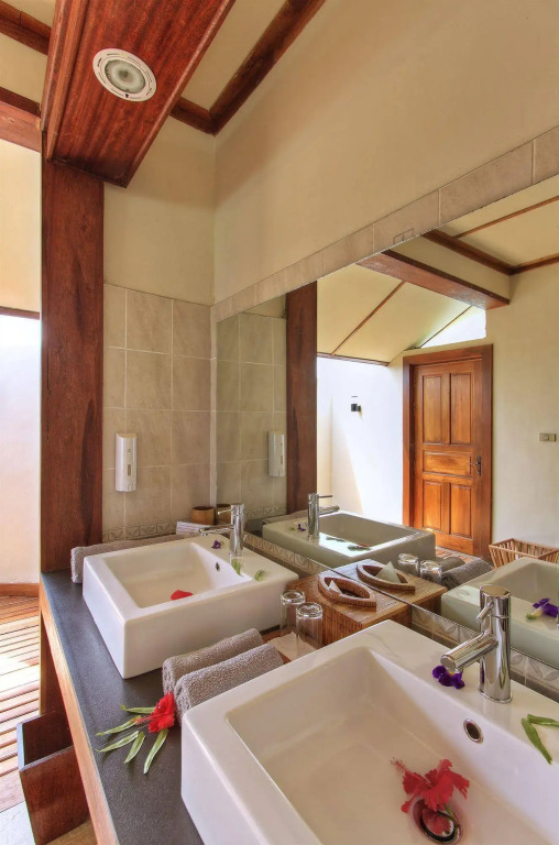 NAKAI Maayafushi Resort