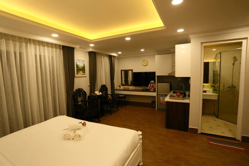Diamond Queen Hotel