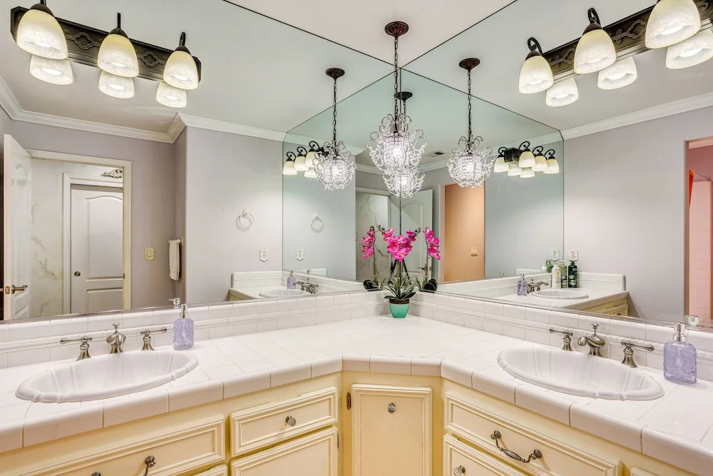 Billiards & Private Pool: Bright Clovis Home!