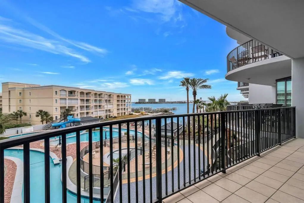 Phoenix on the Bay 2308 - Captivating Bayfront & Dog Friendly Condo