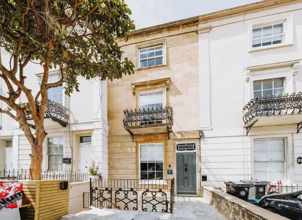 Clifton 32 - Apartment 1 - Hopewell