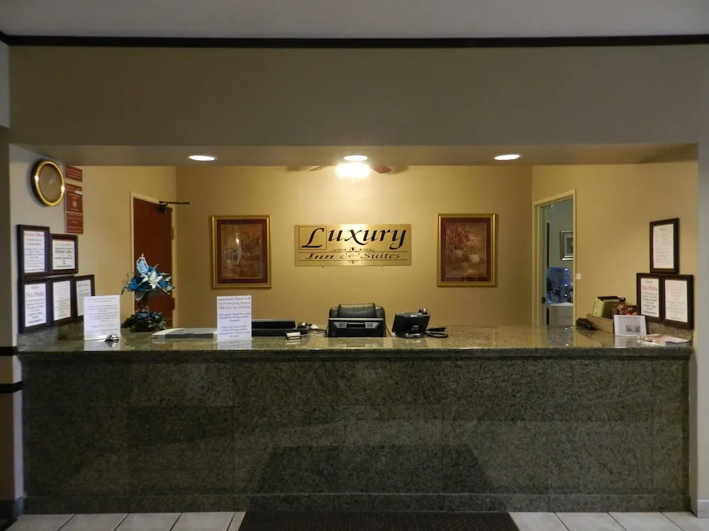 Bay Inn & Suites Troy