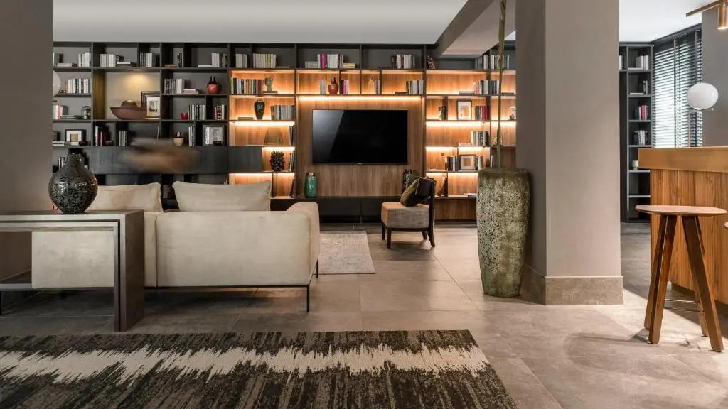 Coast Hotel & Spa