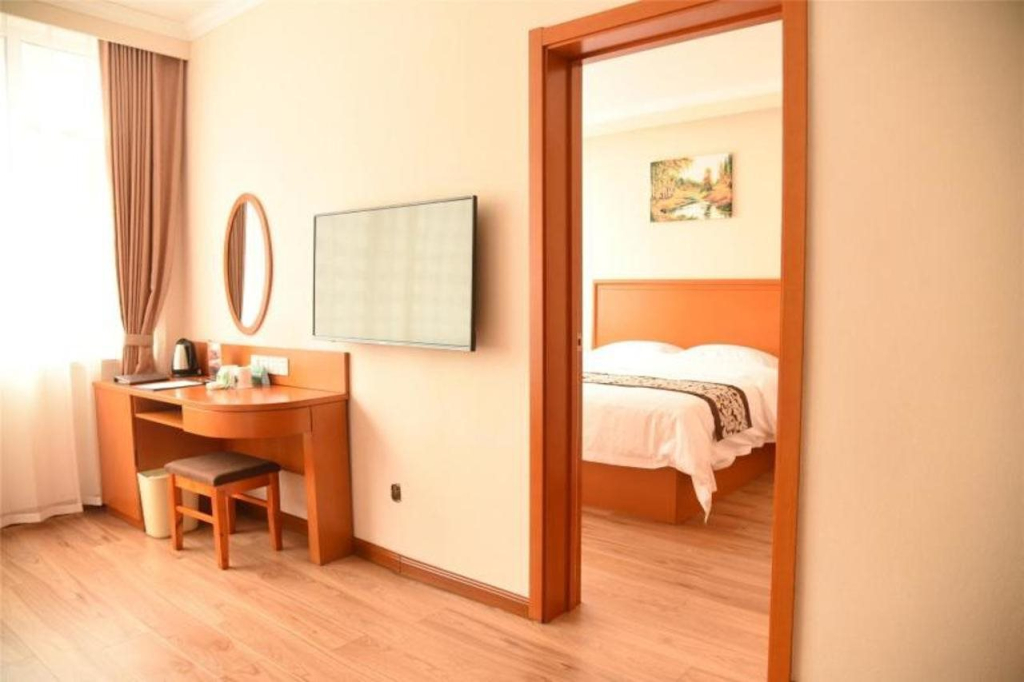GreenTree Inn Baishan Linjiang Yalu River Express Hotel