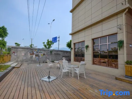 The Tophams Hotel Suez