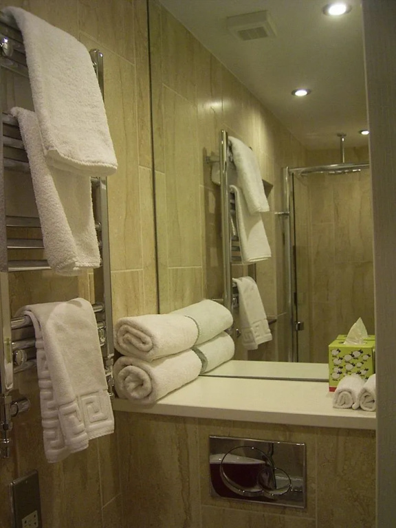Hastings House 9-Bedroom Holiday House