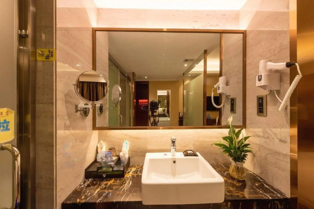 Tianbaolong Hotel