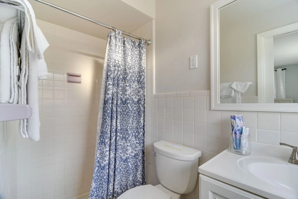 Largo House w/ Backyard Oasis & Proximity to Beach