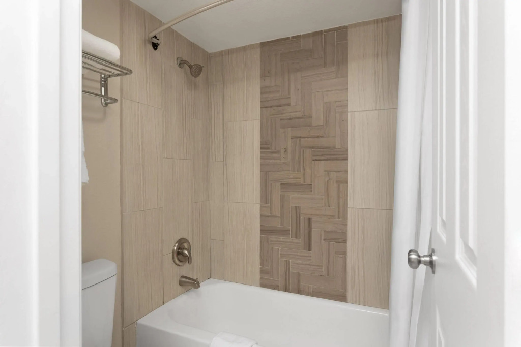 Days Inn by Wyndham Fort Myers Springs Resort