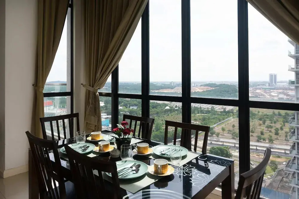 Lux Dpristine 3BR Home w Views, 5mins to Legoland