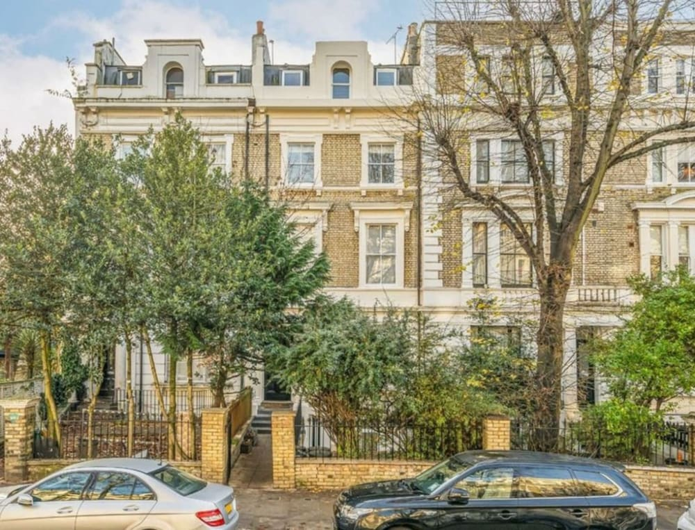 Victorian Blush 1BR Near Portobello Notting Hill
