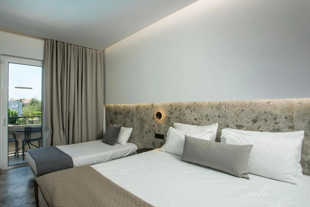 Dias Studios & Suites