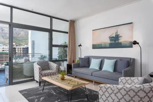 Gorgeous mountain views in the heart of the city