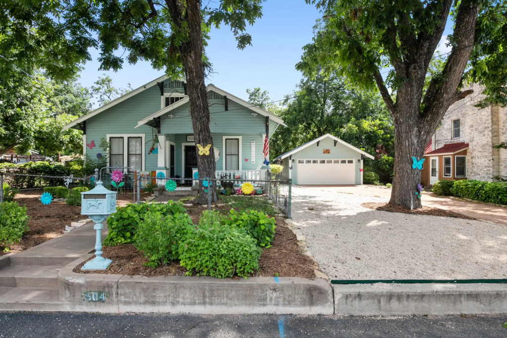 Ms Bunnys Bungalow