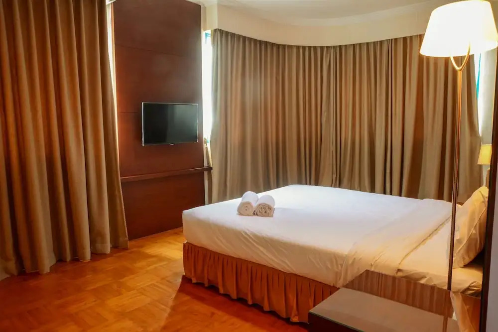 Big 1 Bedroom Park Royale Apartment By Travelio