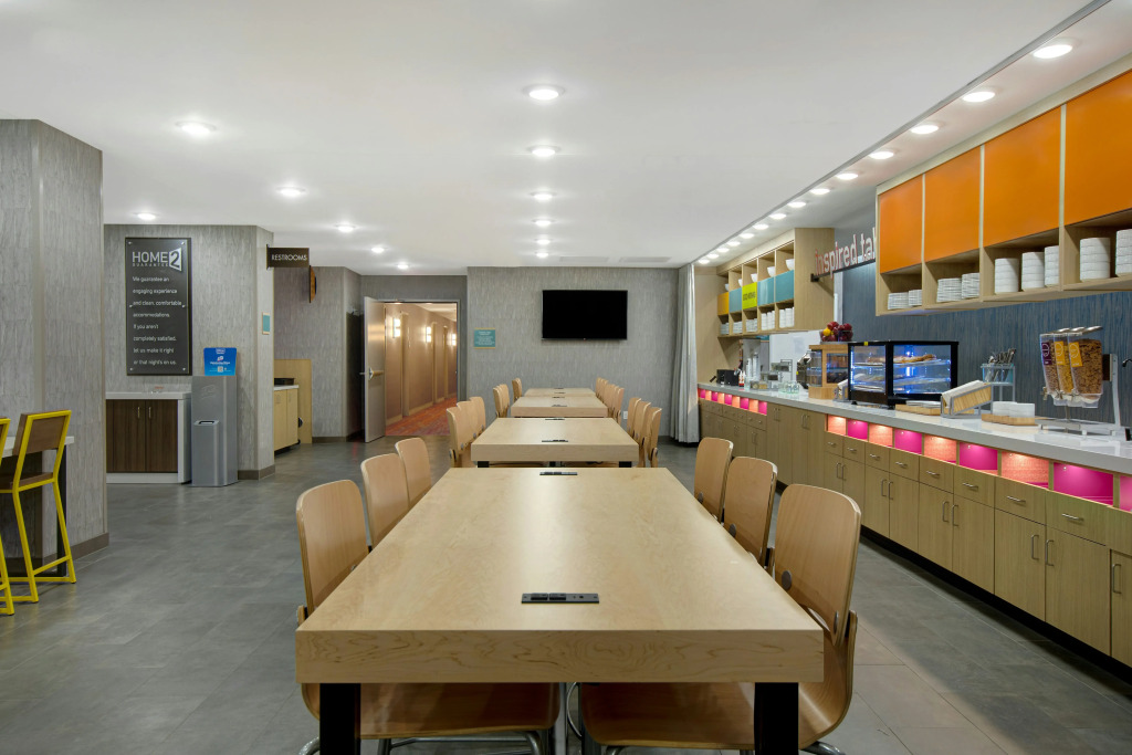 Home2 Suites By Hilton Grand Rapids Airport