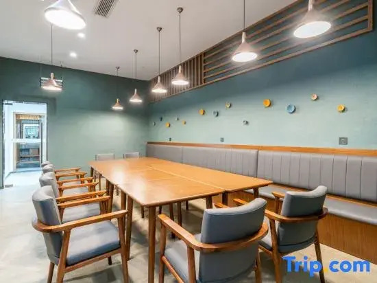 voco Chengdu Chunxi Road by IHG