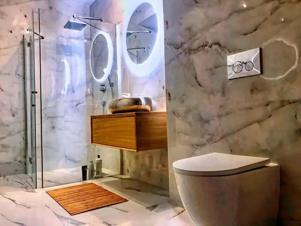 House With a Private Swimming Pool and Sauna