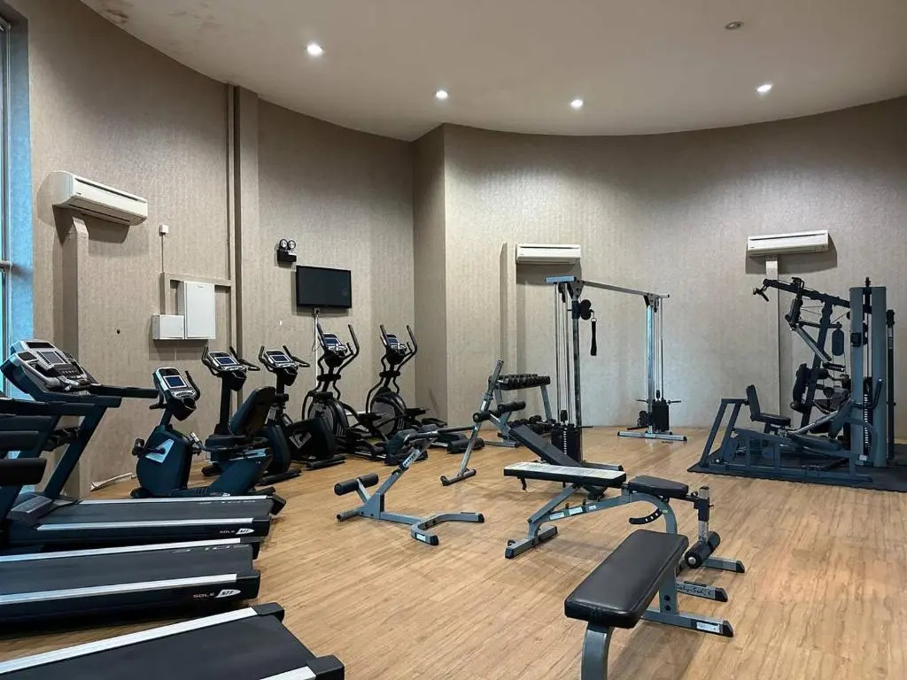 BUKIT INDAH 6pax WIFI NETFLIX 3 BEDROOM