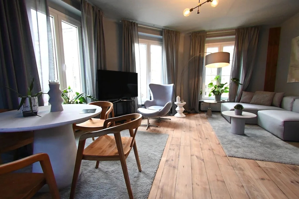 Cheap Luxury Stay From 50 Pppn