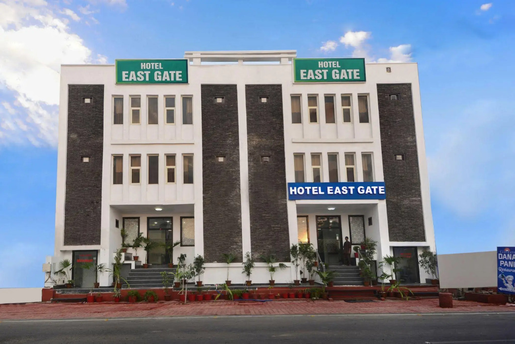 Hotel Agra Dazzling East Gate