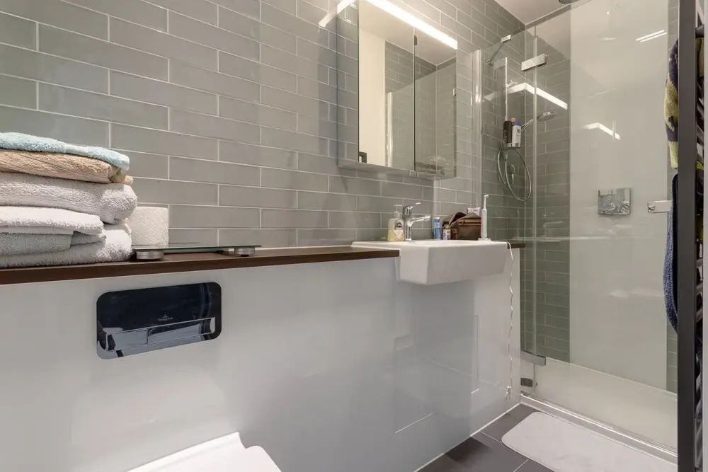 Modern 2 Bedroom Flat With a Stunning View