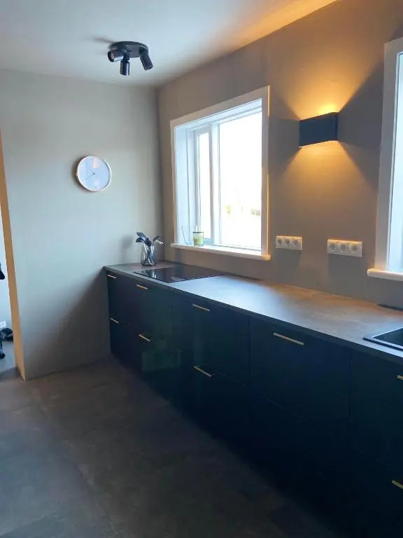 Perfectly located 3 bedroom design apartment