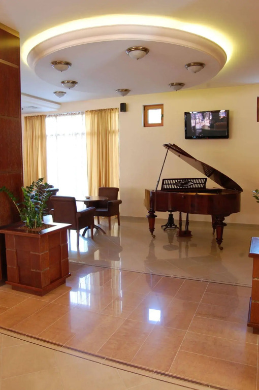 Hill Hotel Wellness & Spa