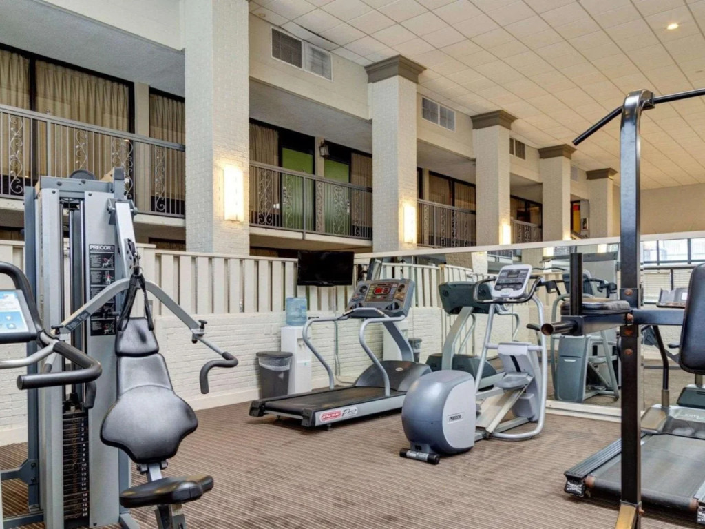 Clarion Inn & Suites Conference Center