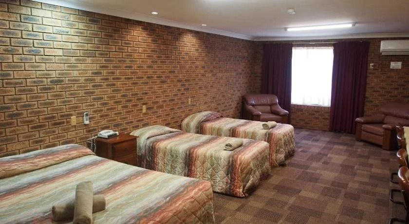 Cobar Town & Country Motor Inn