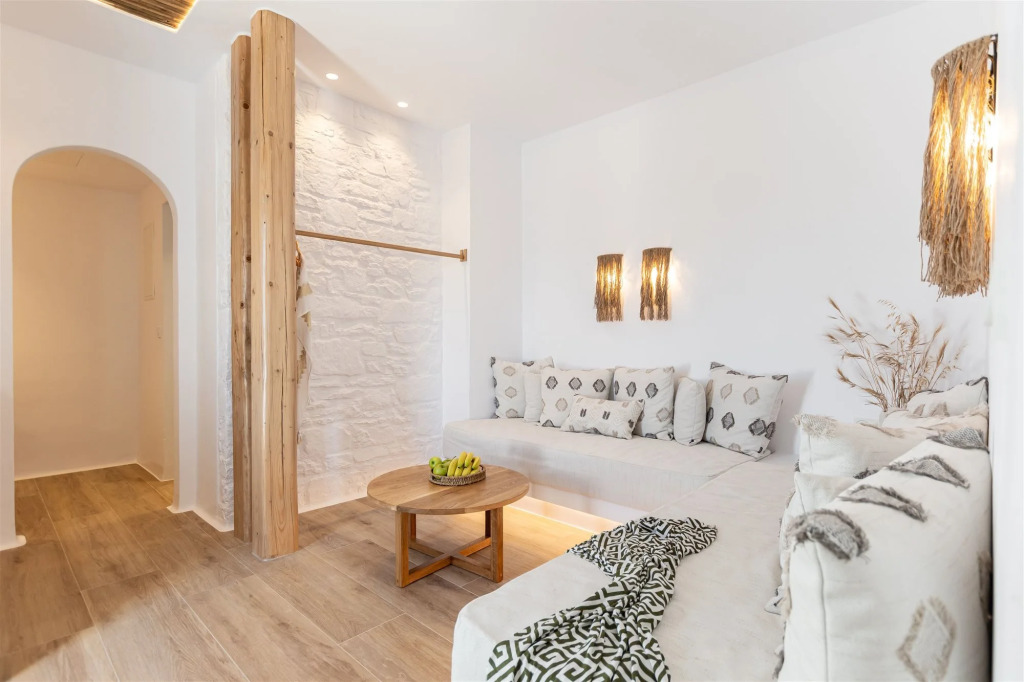 Almiriki Naxos Beachside Living