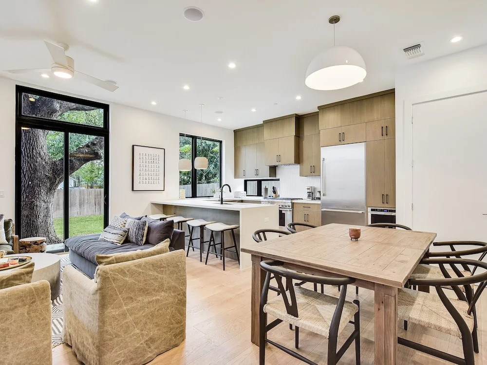 The Living Local Dojo Atx 4 Bedroom Condo