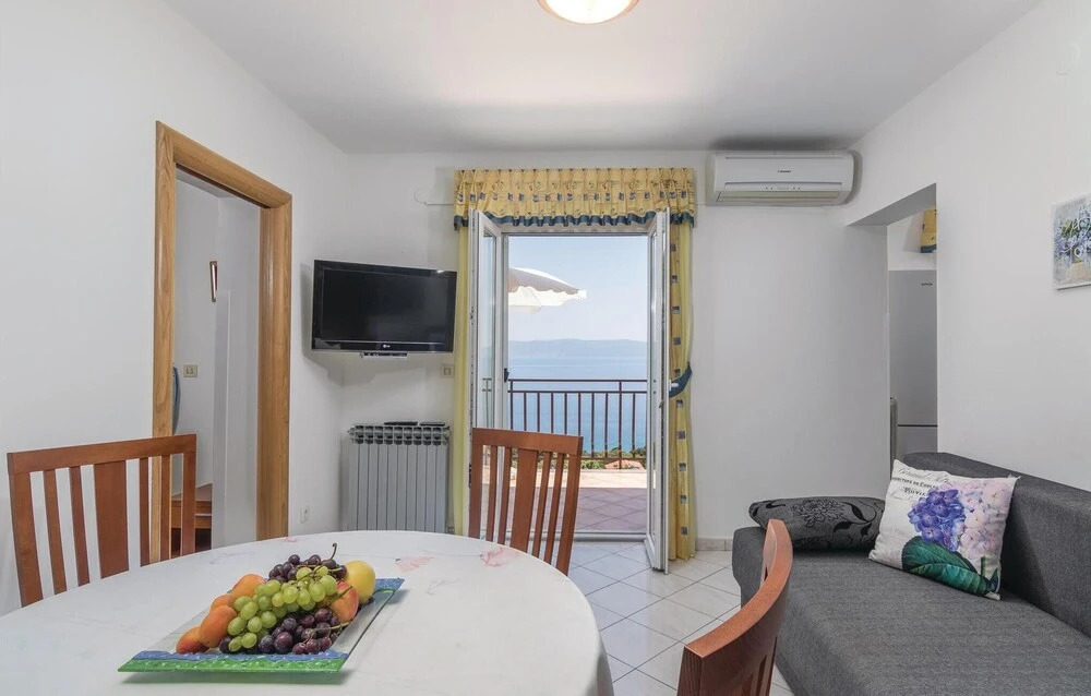 Beautiful Home in Labin With Wifi and 2 Bedrooms
