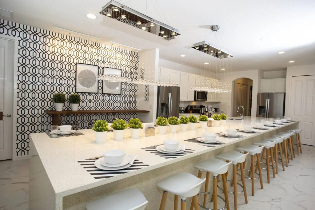 Spacious luxury home with private pool near Disney