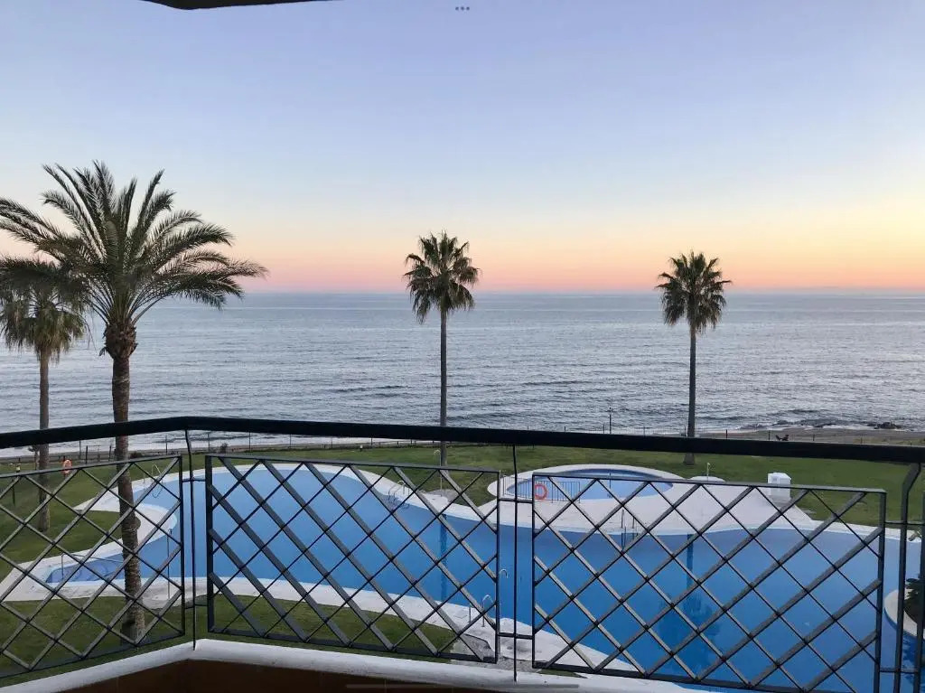 MI CAPRICHO 170 Beachfront Apartment