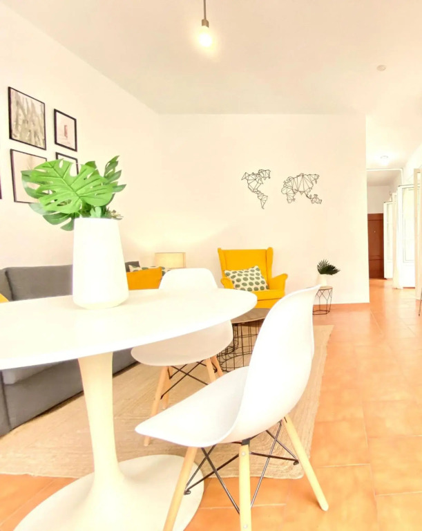Comfortable studio old town, parking optional